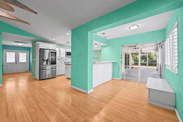 2009 SW 36th Avenue, Delray Beach, FL 33445