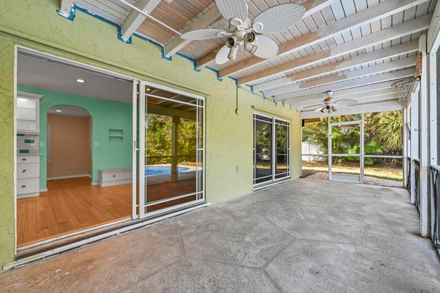 2009 SW 36th Avenue, Delray Beach, FL 33445