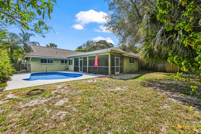 2009 SW 36th Avenue, Delray Beach, FL 33445