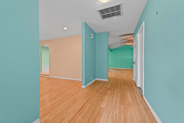 2009 SW 36th Avenue, Delray Beach, FL 33445