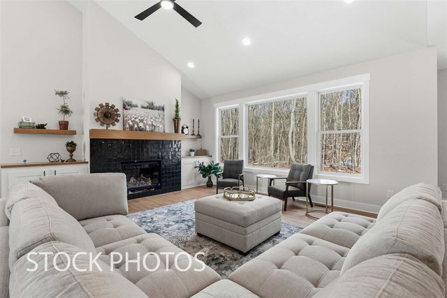 8137 W Pq Avenue, Kalamazoo, MI 49009