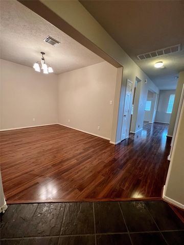 7535 Park Bend Lane, Pasadena, TX 77505