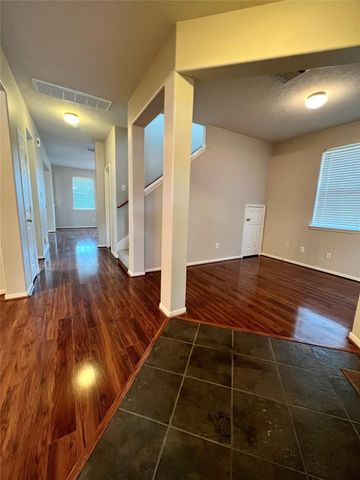 7535 Park Bend Lane, Pasadena, TX 77505