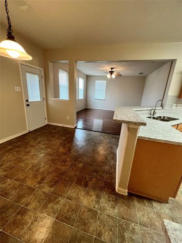 7535 Park Bend Lane, Pasadena, TX 77505