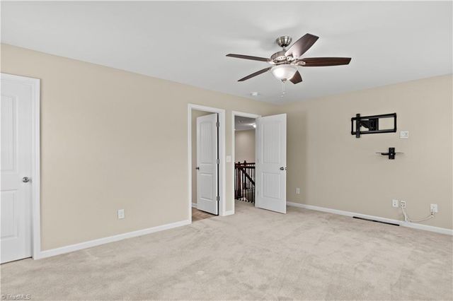 3694 Vestavia Drive, Kernersville, NC 27284