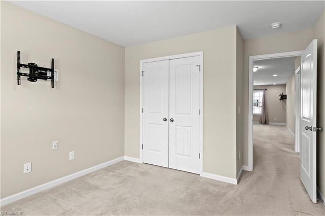 3694 Vestavia Drive, Kernersville, NC 27284