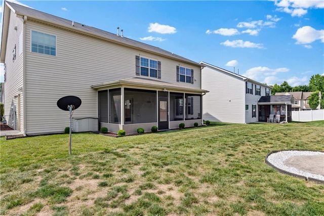 3694 Vestavia Drive, Kernersville, NC 27284