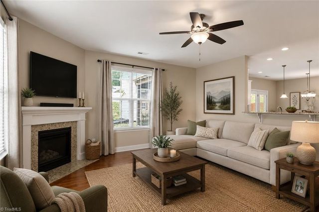 3694 Vestavia Drive, Kernersville, NC 27284
