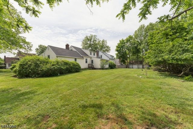 11 Kempshall Ter, Fanwood Boro, NJ 07023