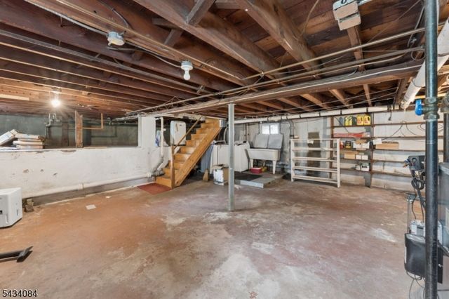 11 Kempshall Ter, Fanwood Boro, NJ 07023