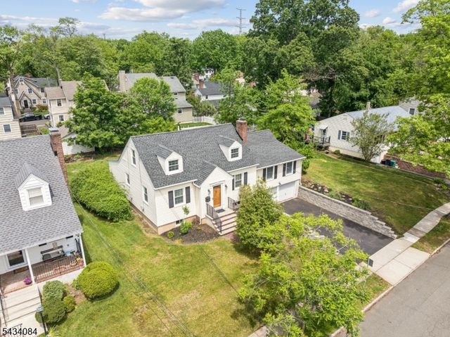 11 Kempshall Ter, Fanwood Boro, NJ 07023