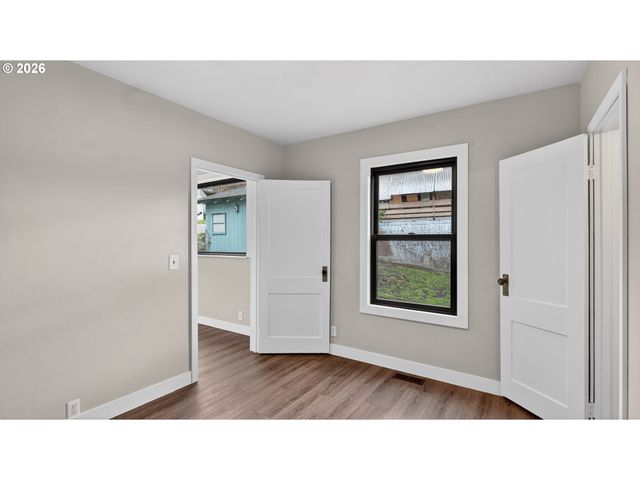 504 S 3RD St, Springfield, OR 97477