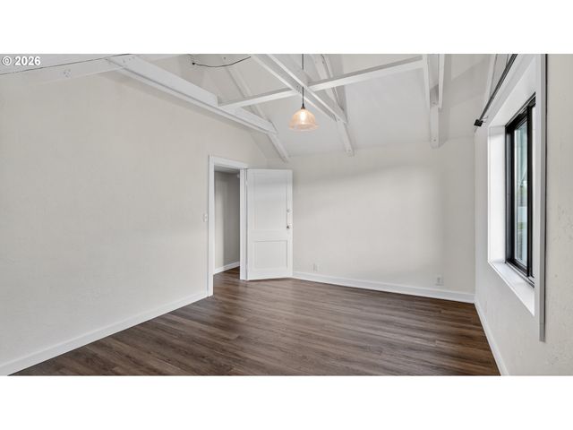 504 S 3RD St, Springfield, OR 97477