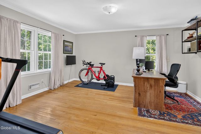 1376 Ruffner Court, Niskayuna, NY 12309