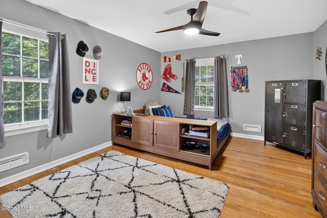 1376 Ruffner Court, Niskayuna, NY 12309