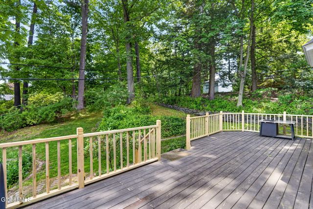 1376 Ruffner Court, Niskayuna, NY 12309
