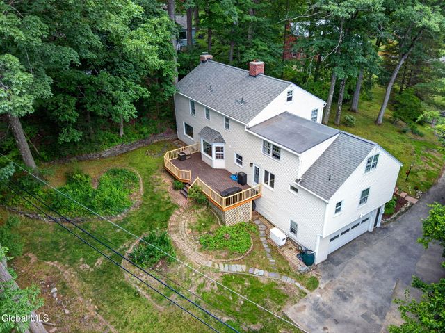1376 Ruffner Court, Niskayuna, NY 12309