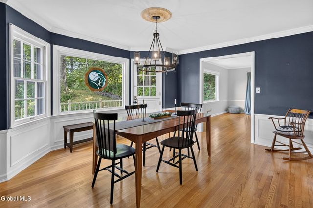 1376 Ruffner Court, Niskayuna, NY 12309
