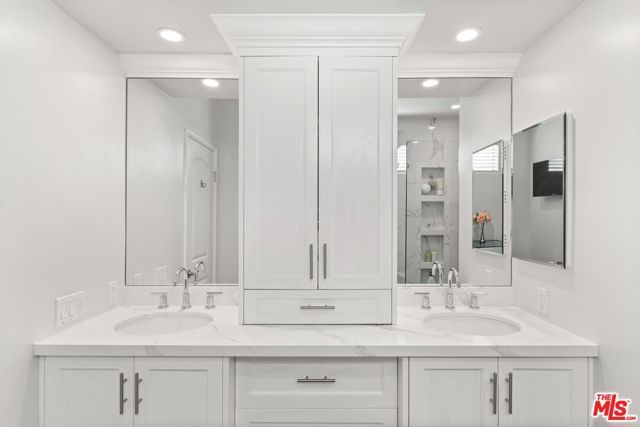 14844 Dickens Street 108, Sherman Oaks, CA 91403