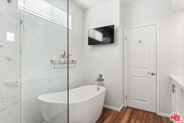 14844 Dickens Street 108, Sherman Oaks, CA 91403
