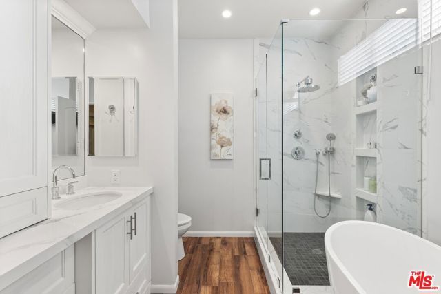 14844 Dickens Street 108, Sherman Oaks, CA 91403