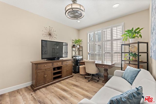 14844 Dickens Street 108, Sherman Oaks, CA 91403