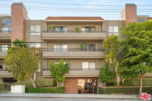 14844 Dickens Street 108, Sherman Oaks, CA 91403