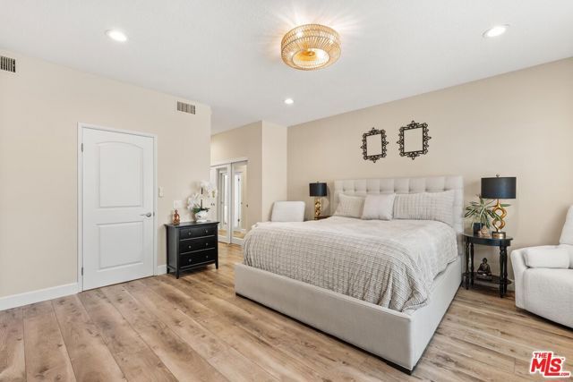 14844 Dickens Street 108, Sherman Oaks, CA 91403