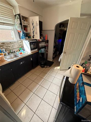 14565 Whitcomb Street, Detroit, MI 48227