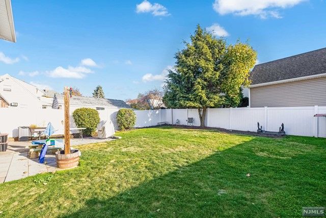 100 Lee Street, Elmwood Park, NJ 07407