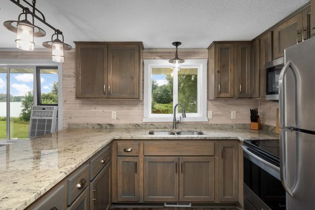 14045 290th Avenue NW, Zimmerman, MN 55398
