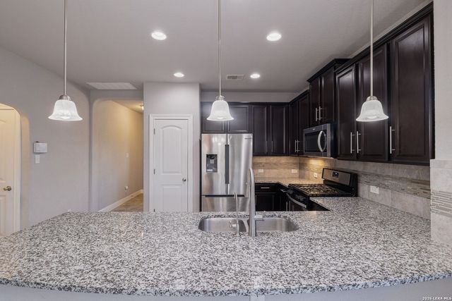 8602 Jogeva Rise, San Antonio, TX 78251