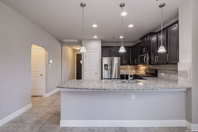 8602 Jogeva Rise, San Antonio, TX 78251