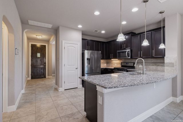 8602 Jogeva Rise, San Antonio, TX 78251