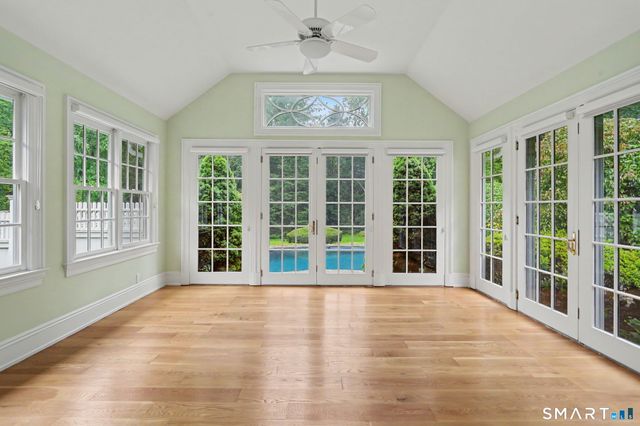 34 Sherwood Lane, New Canaan, CT 06840