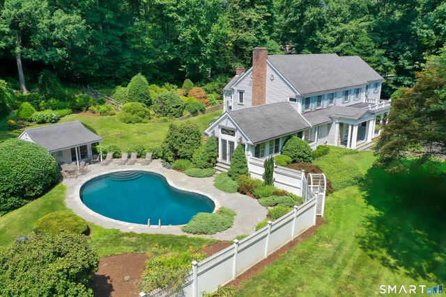 34 Sherwood Lane, New Canaan, CT 06840