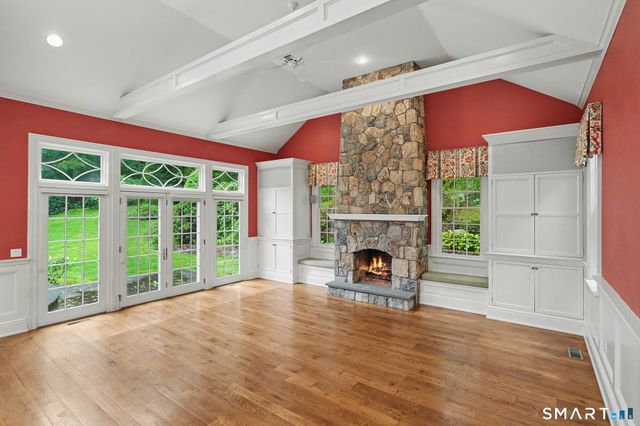 34 Sherwood Lane, New Canaan, CT 06840