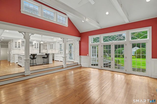 34 Sherwood Lane, New Canaan, CT 06840