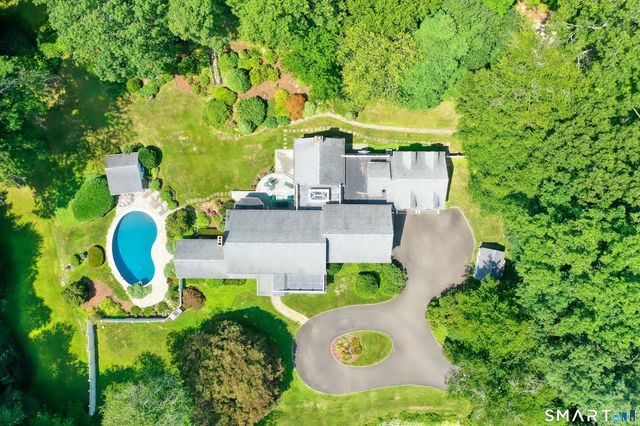 34 Sherwood Lane, New Canaan, CT 06840