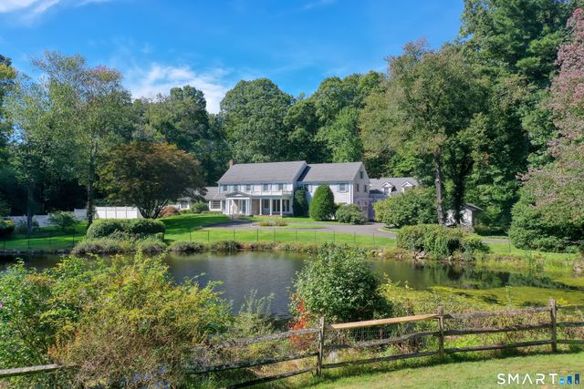 34 Sherwood Lane, New Canaan, CT 06840