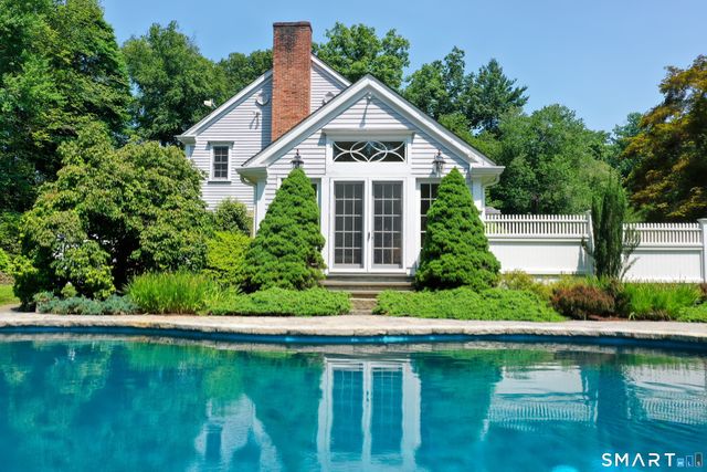 34 Sherwood Lane, New Canaan, CT 06840