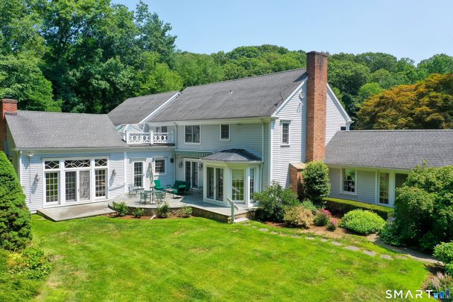 34 Sherwood Lane, New Canaan, CT 06840