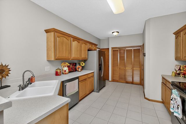 767 SE Willow Brook Drive, Waukee, IA 50263