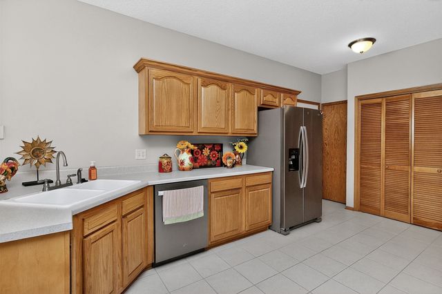 767 SE Willow Brook Drive, Waukee, IA 50263
