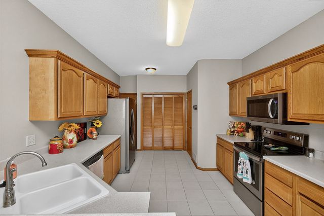 767 SE Willow Brook Drive, Waukee, IA 50263