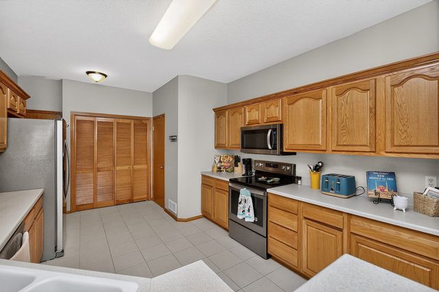 767 SE Willow Brook Drive, Waukee, IA 50263