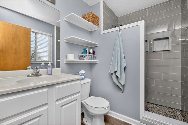 767 SE Willow Brook Drive, Waukee, IA 50263