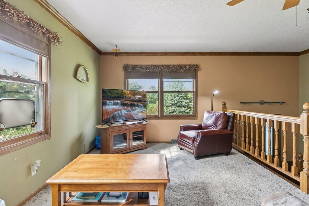 750 Viking Drive E, Maplewood, MN 55117 — photo 4