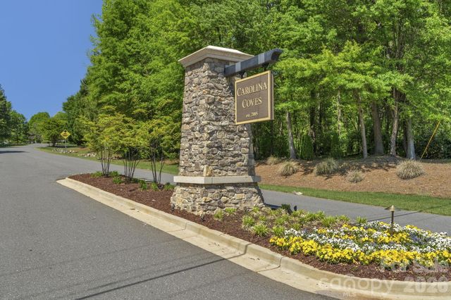 365 Stone Cliff Lane, Clover, SC 29710