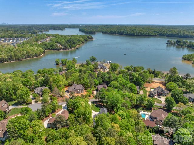 365 Stone Cliff Lane, Clover, SC 29710